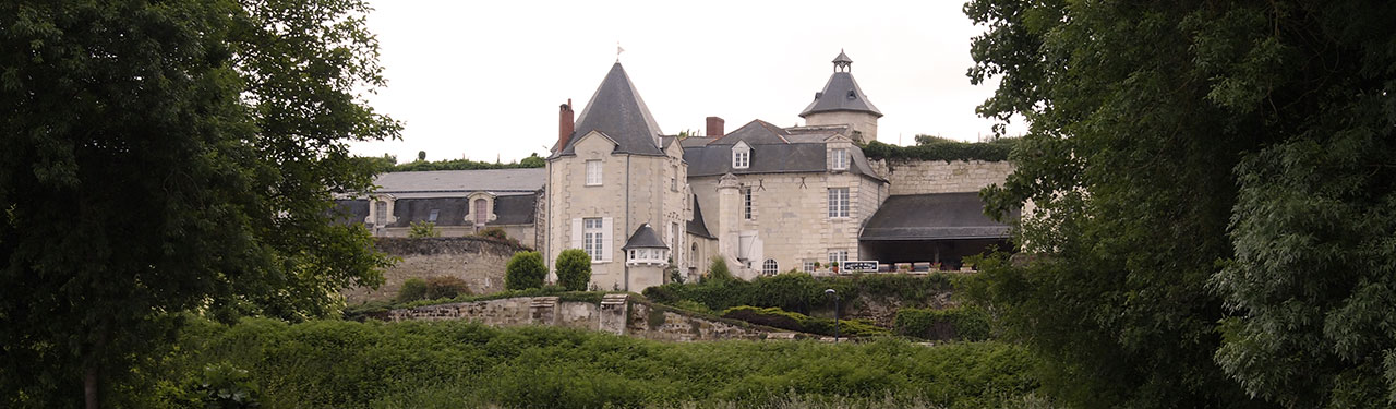 Chateau Du Hureau Vins De Loire Saumur Champigny Cabernet Franc Saumur Blanc Et Coteaux De Saumur Chenin